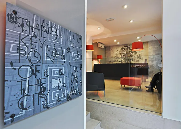 Bb Hotels Aparthotel Visconti